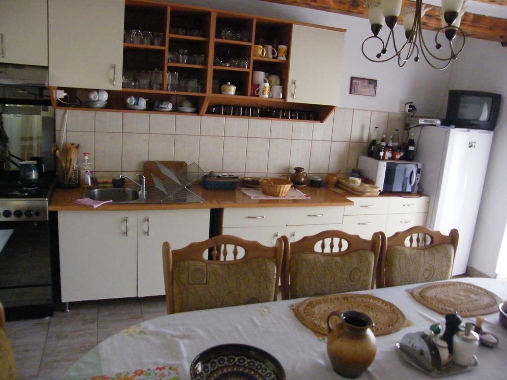 Pensiunea Casa Filoxenia Horezu Dış mekan fotoğraf